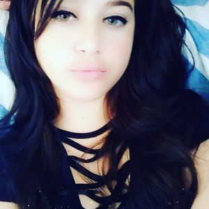 Meet your Posher, Amarilis